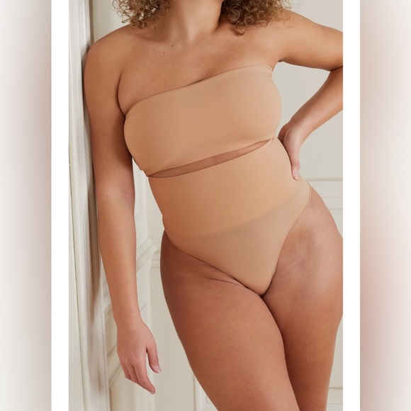 Skims Fits Everybody Bandeau Top bra strapless beige medium tan tube seamless - Picture 1 of 6